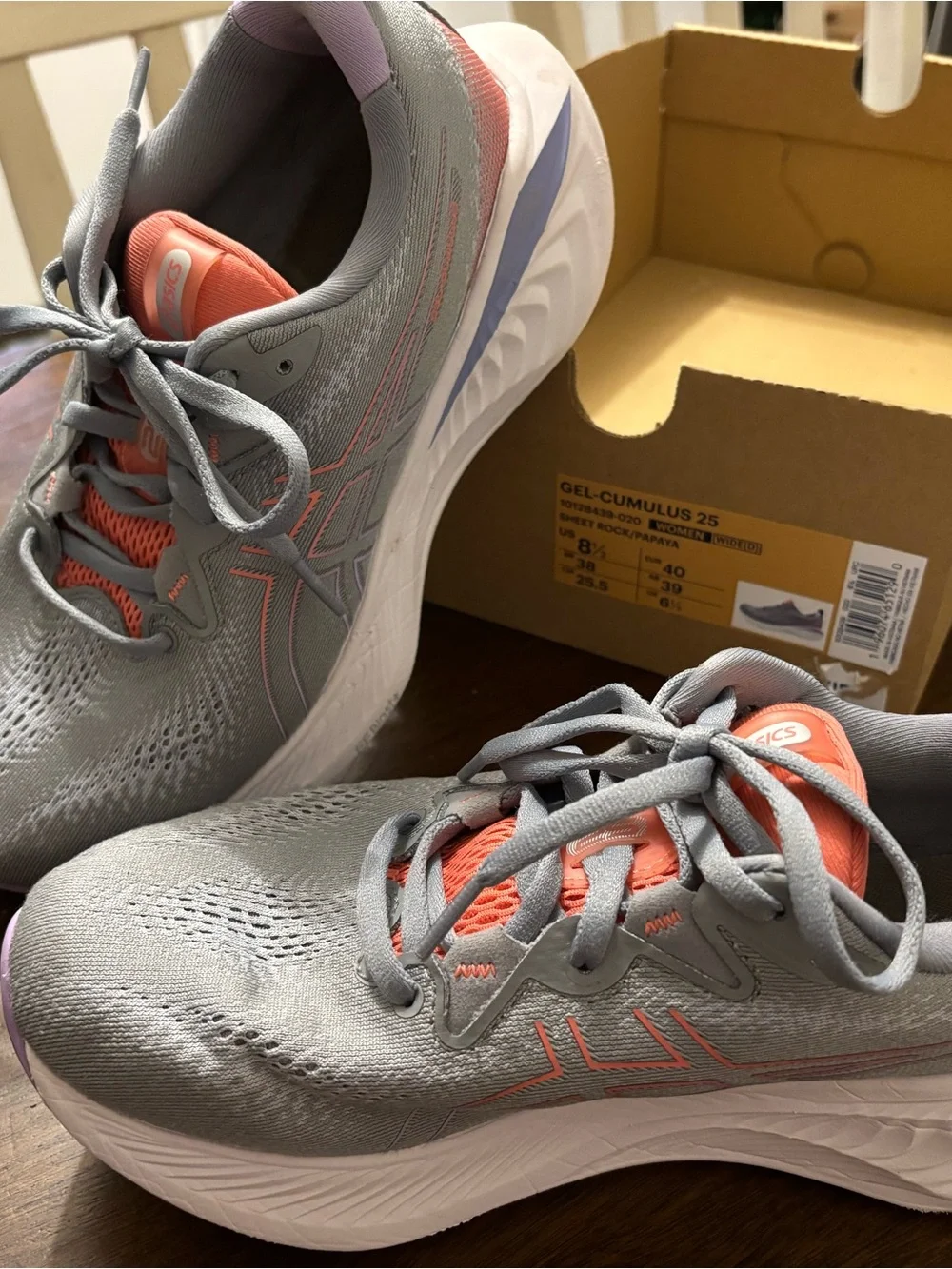 Asics Women's Gel Cumulus 25 Gray Running Shoes with Pink and Purple Accents - Picture 2 of 5